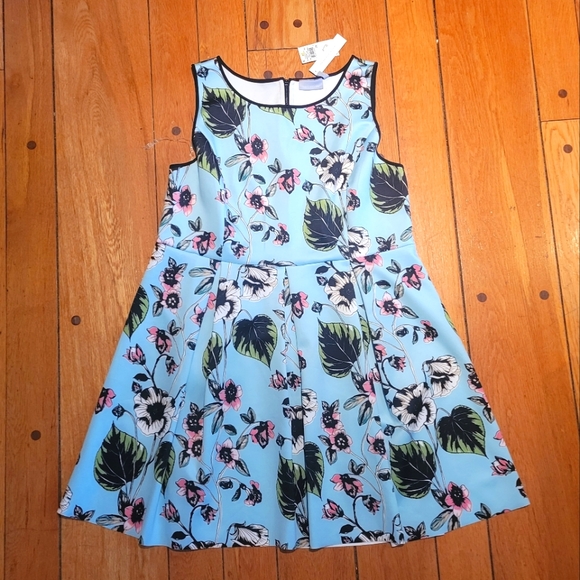 Harper and Liv Dress - Picture 1 of 5